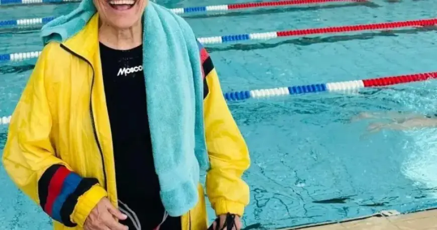 95-Year-Old Great Grandmother Continues to Shatter Swimming World Records