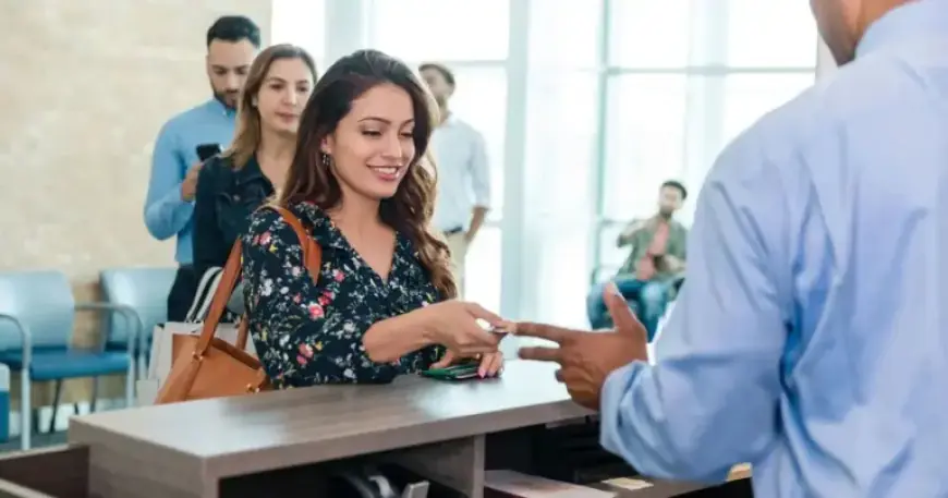 UK Bank Revives High Street Presence After Closing 800 Branches Permanently