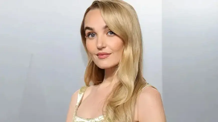 Vanity Fair Edits Out Chloe Fineman’s Kid Pantsing Details Video