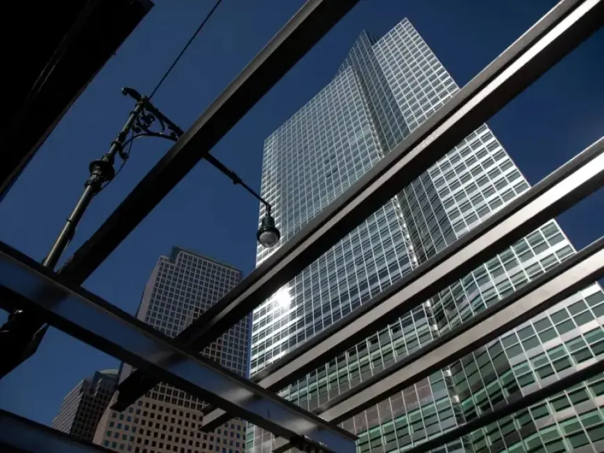 Goldman Ready to Seize Opportunities as Retail Exits Private Credit