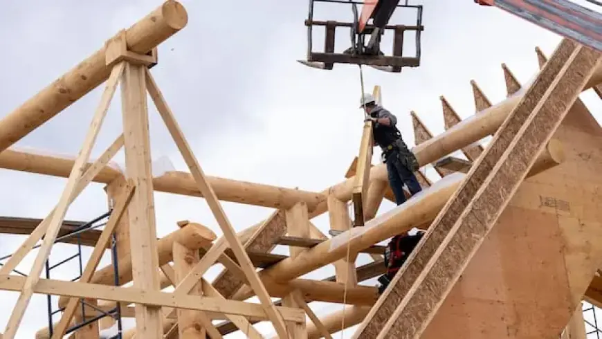 Canadian Home Prices Drop in Costliest Cities Yet Remain Unaffordable for Many