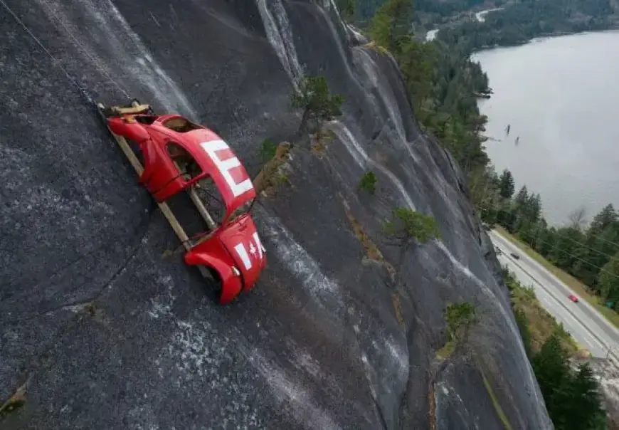 Volkswagen on Rock Face Closes Part of Squamish, B.C. Park