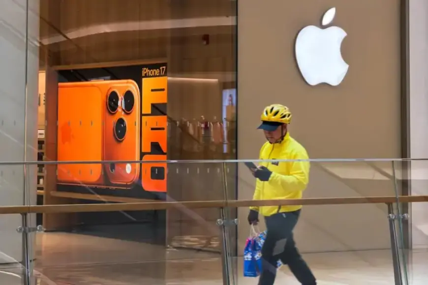 Foldable iPhone Launch Postponed Amid Apple’s Engineering Challenges