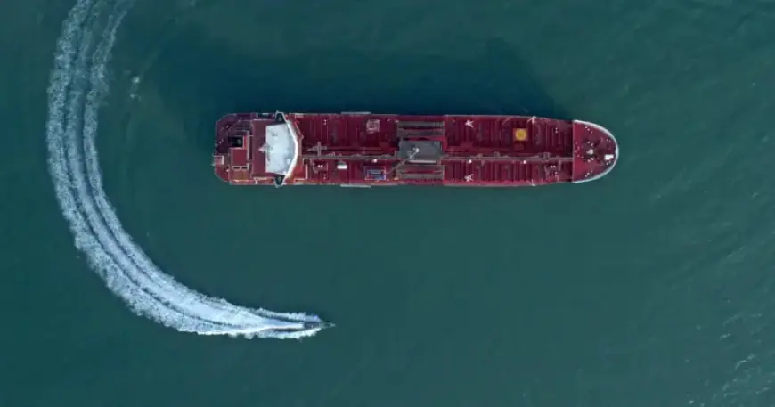 Oil Surges Past $116 Amid Trump’s Strait of Hormuz Deadline