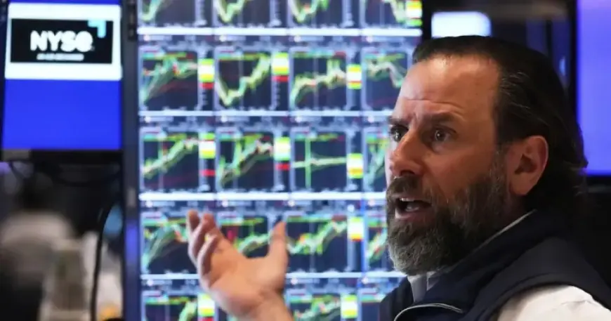 U.S. Markets Dip, Oil Prices Surge as Trump Pressures Iran on Oil Route