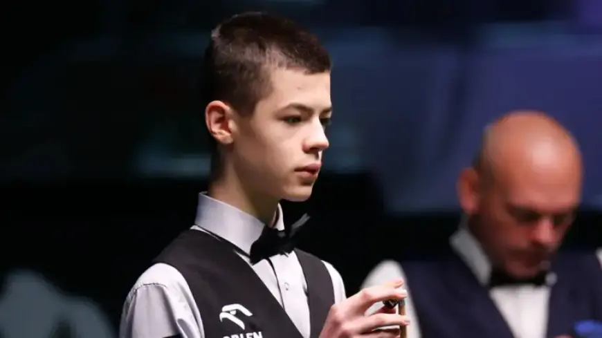 Fifteen-Year-Old Michal Szubarczyk Wins Historic World Snooker Championship Match