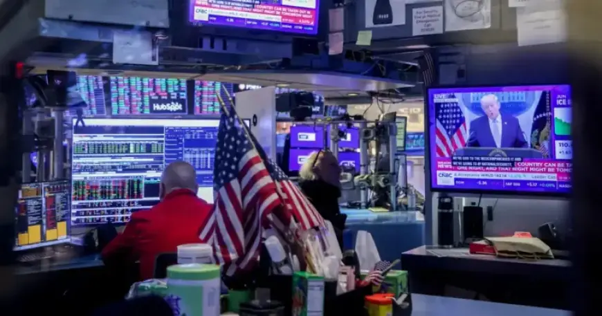 Oil Drops 12% as Stock Futures Rise 1.5% Amid Proposed Iran Ceasefire