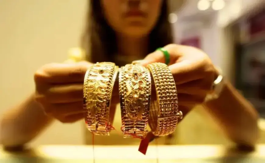 Trump Initiates Iran Ceasefire: Markets Unsettled as Gold Prices Surge