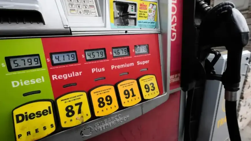 Trump Administration Predicts Extended Economic Challenges