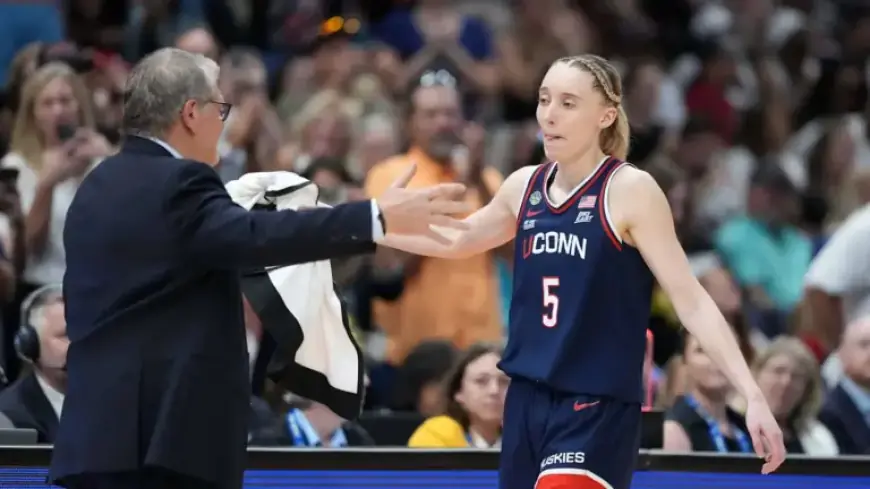 Paige Bueckers Describes Geno Auriemma’s Dispute with Dawn Staley in One Word