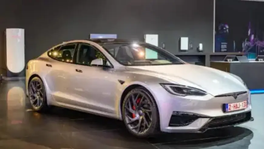 Aussie Shares Poised to Open Lower Amid Falling Oil Prices