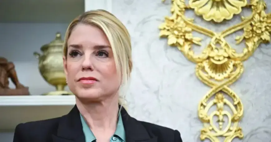 Bondi Declines House Testimony in Epstein Probe; Lawmakers Seek New Date