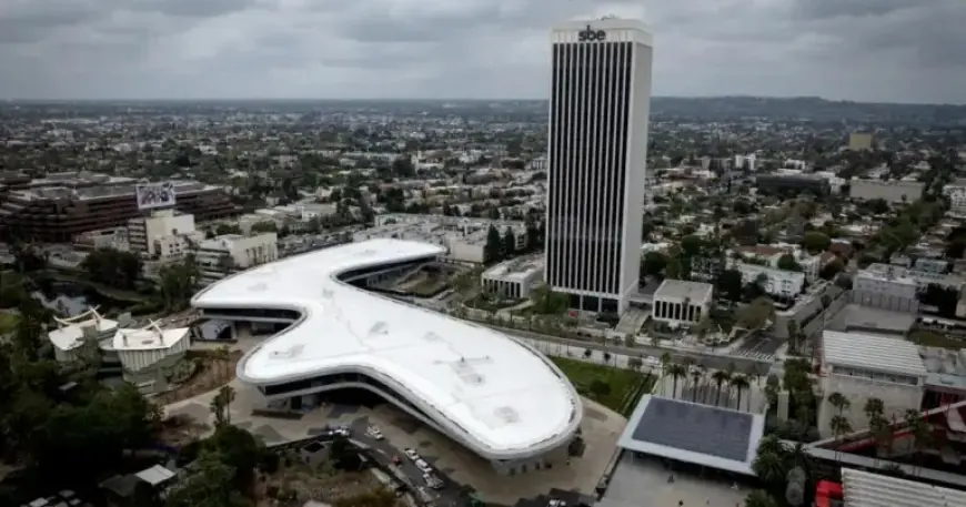 LACMA Unveils Rule-Breaking David Geffen Galleries