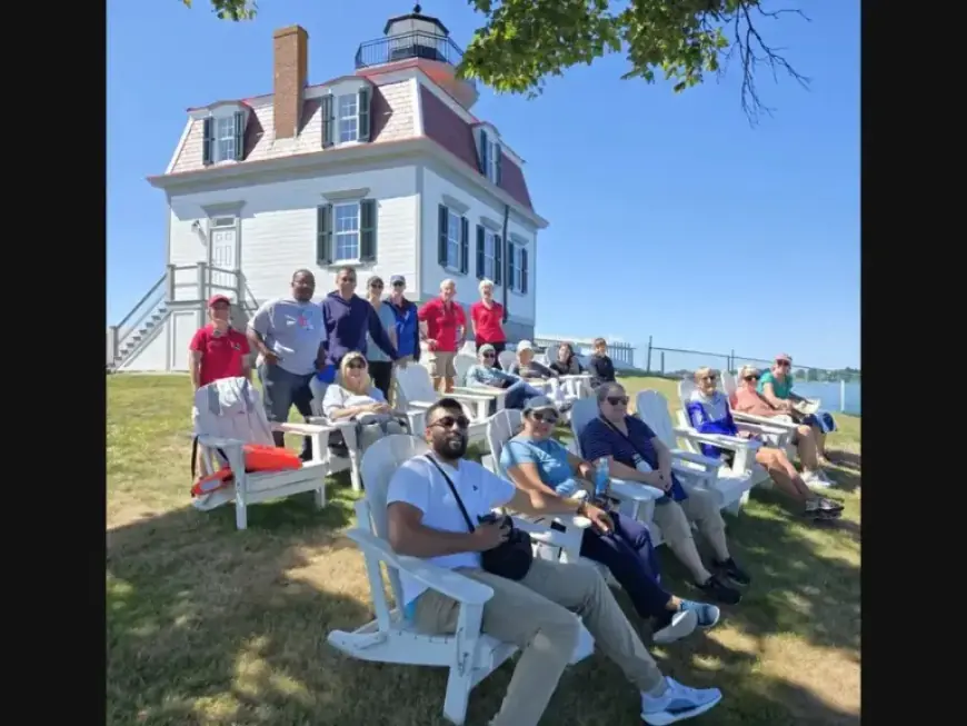 Discover the Past on Morning and Sunset Pomham Rocks Lighthouse Tours