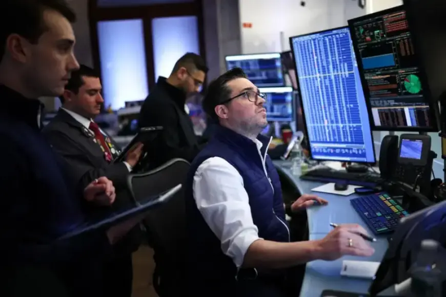 Canadian Investors: Essential Insights for Today’s Market Opening