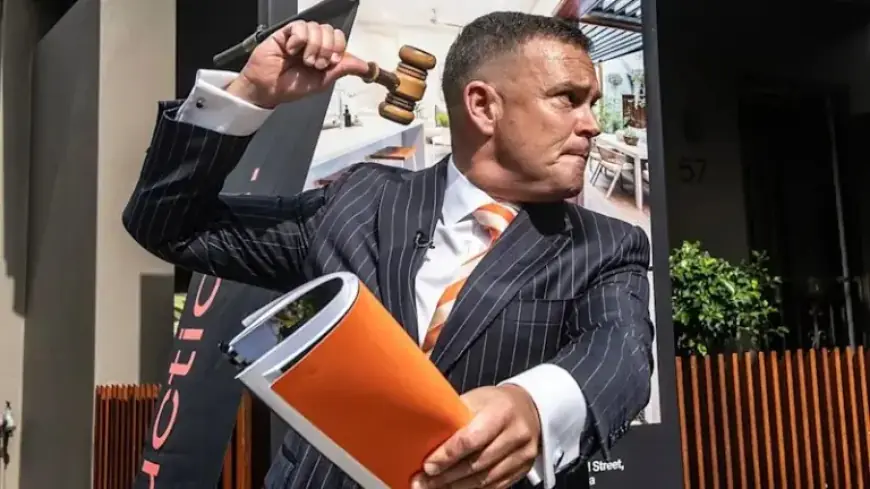 Homeowners Slash Sale Prices Amidst Market’s Negative Sentiment Shift