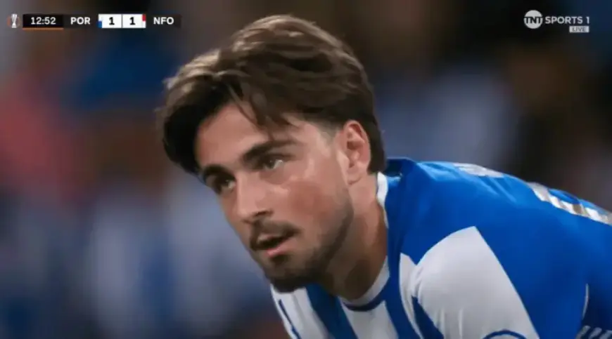 Porto’s Fernandes Scores Unusual Own Goal, Leaves Game Injured