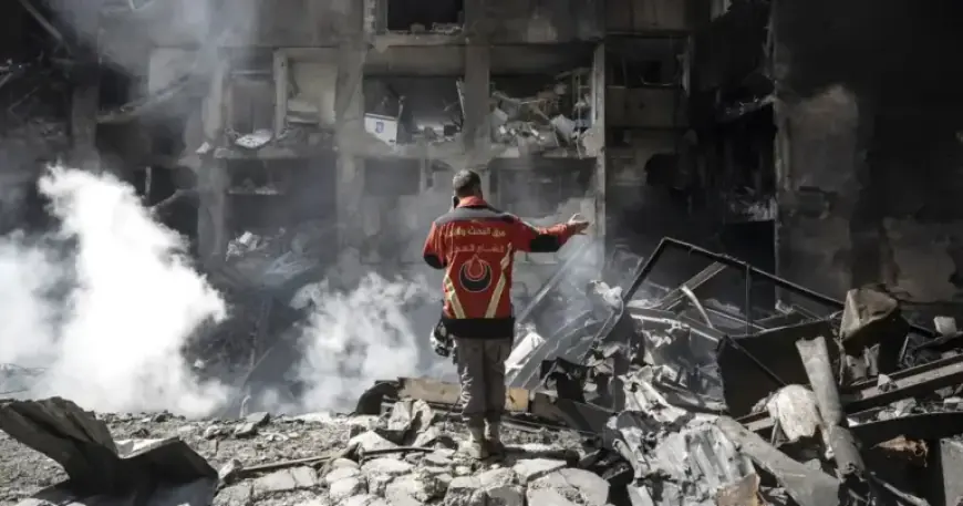 Trump Warns Iran over Hormuz; Israel-Hezbollah Clashes Intensify