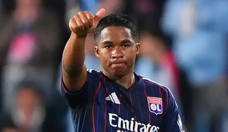 Endrick Reveals Journey to Becoming Bobby Charlton’s Biggest Fan