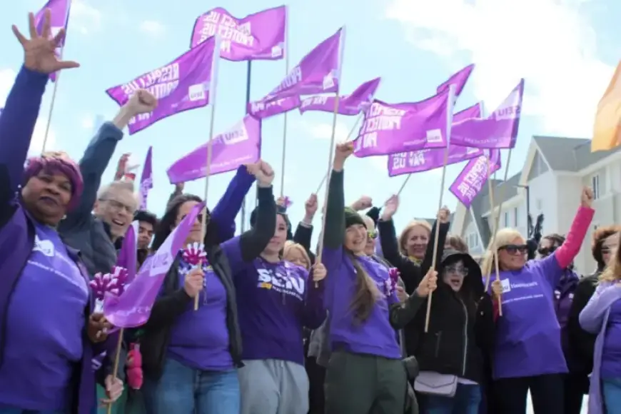 Extendicare Staff Protest 21 Layoff Notices at Countryside Facility