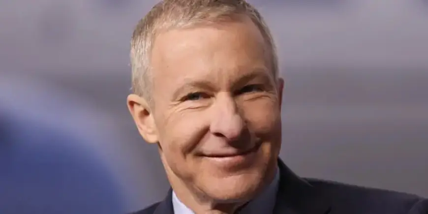 United Airlines CEO Ensures New Pilots Pass the “Hang-Out” Test with Popular Pilots