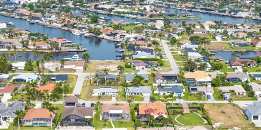 Affordability Economy Shakes Housing Market: Sun Belt Prices Plunge, Rust Belt Soar