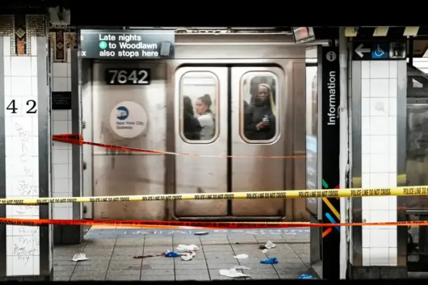 Three Injured in NYC Subway Stabbings; Police Shoot Knife-Wielding Suspect