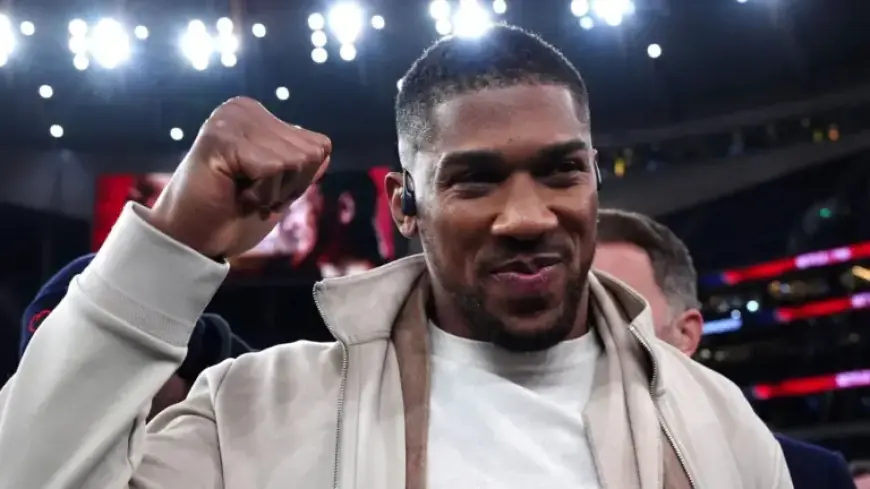 Anthony Joshua and Tyson Fury Likely to Clash Next, AJ Remains Unconfirmed