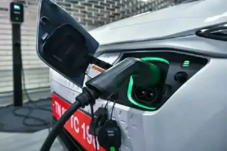 Delhi EV Policy 2.0: Full Tax Waiver for Electric Cars Under Rs 30 Lakh