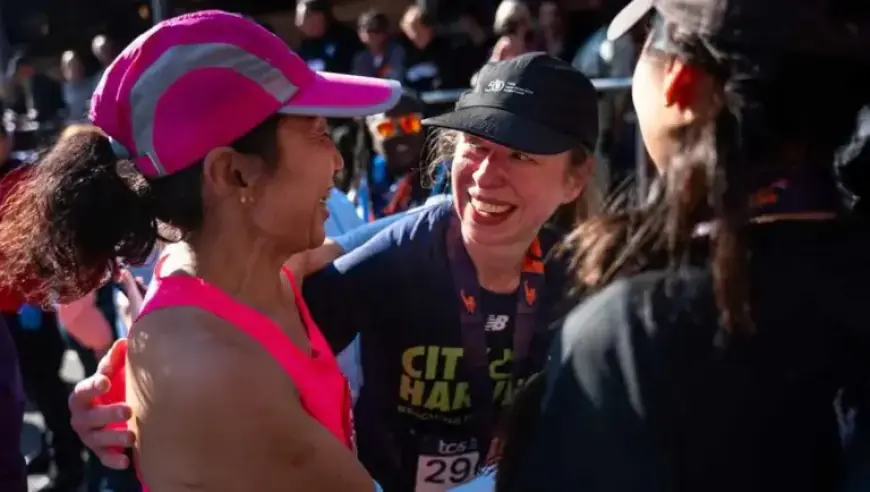 Chelsea Clinton Competes in 130th Boston Marathon