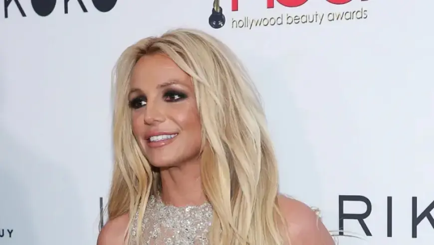 Britney Spears Checks Into Rehab Following DUI Arrest