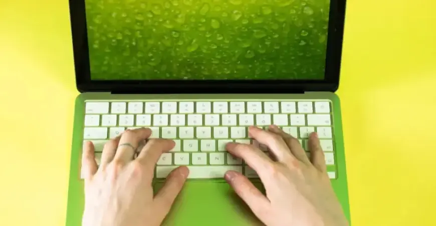 Create a Multicolor MacBook Neo Using Spare Apple Parts