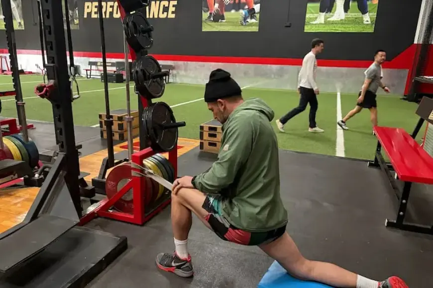 Former Eagles TE Zach Ertz Discusses Knee Injury, Rehab Progress, and 2026 Goals