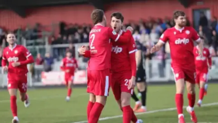 Celebrities, Including Vicky Pattison, Honor Late Manchester Hairstylist