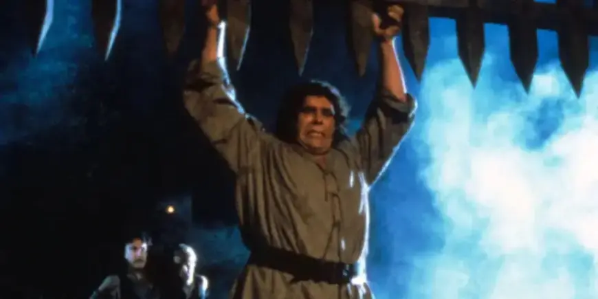 Public Opinion and Credible Threats: Exploring the Fezzik Principle