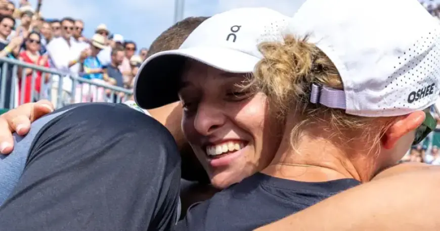 Świątek Crushes German Opponent, Extends Winning Streak to 20-0 in 68 Minutes