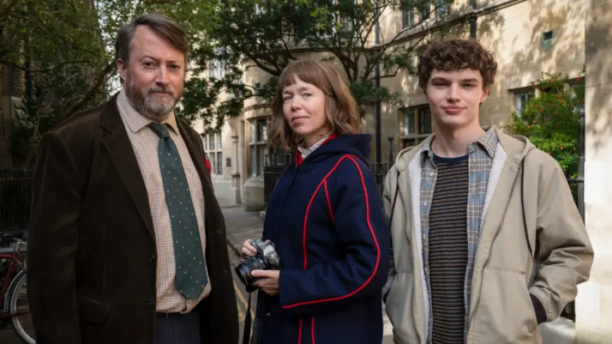 David Mitchell’s Detective Series Returns with a Puzzling Season 2 Preview (Exclusive)