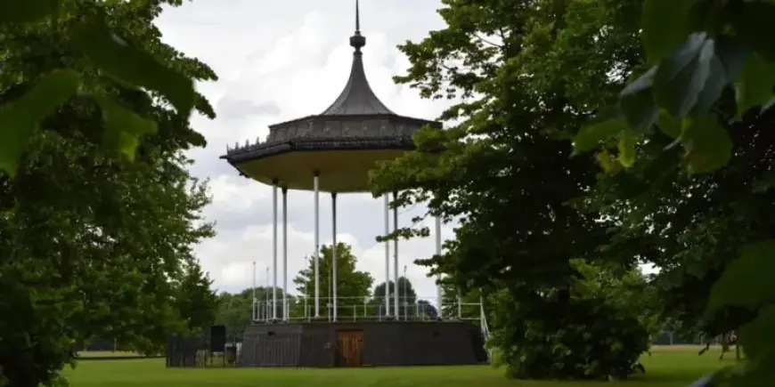 Police Close Kensington Gardens Amid Major Investigation, Public Advised to Avoid Area