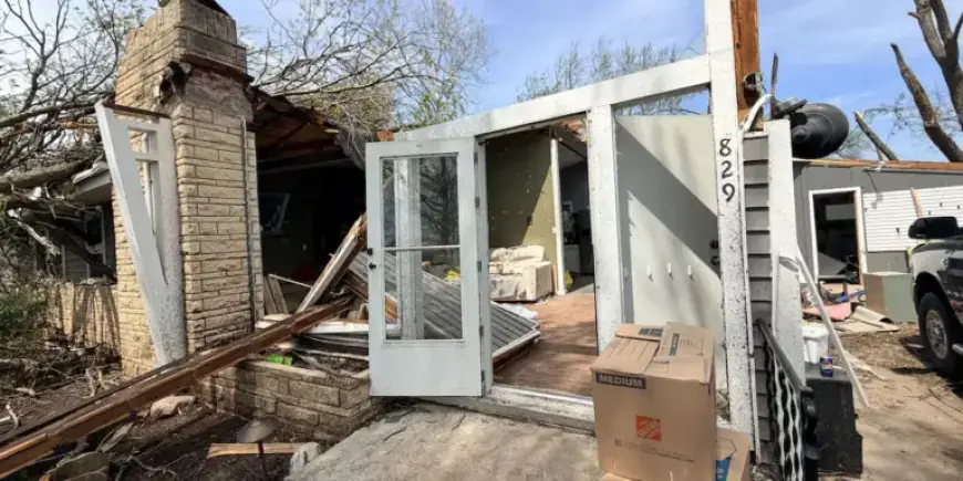 Ottawa Tornado: Photos Reveal Monday Evening’s Destruction