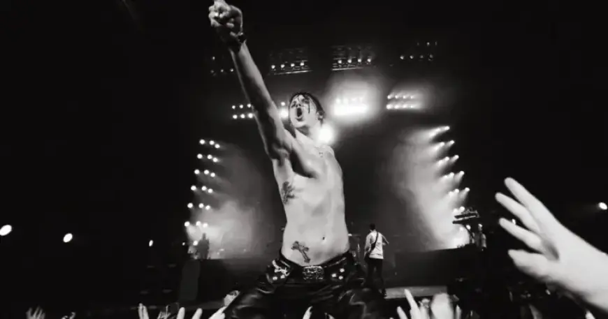 YUNGBLUD’s Triumphant Stage Return with His Biggest UK Tour