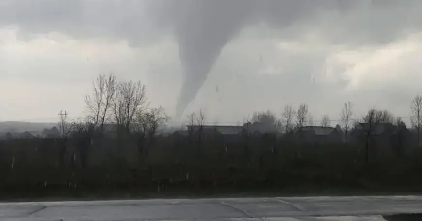 Tornadoes Strike SE Minnesota; Emergency Shelters Open