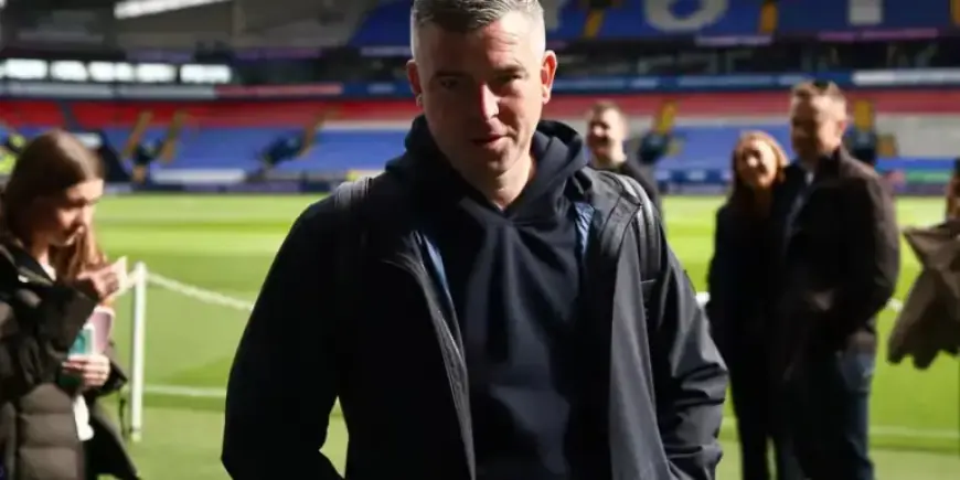 Wanderers Face Huddersfield Town: Key Team News