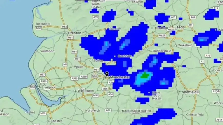 Sunshine and Showers Expected in Greater Manchester This Weekend