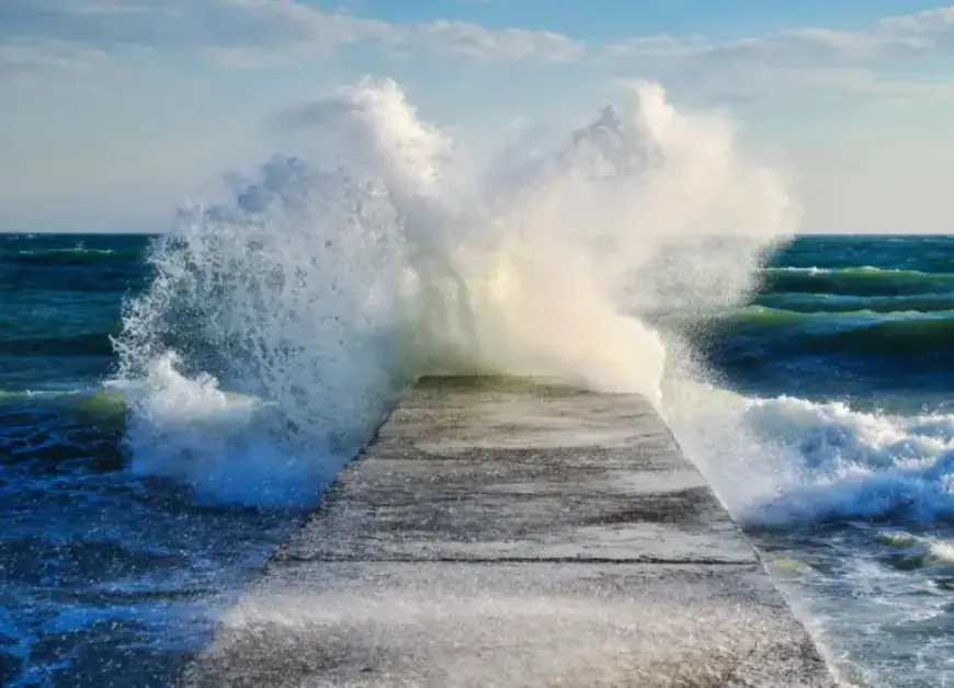 ‘Super El Niño Approaches, Yet Bigger Climate Threats Loom’