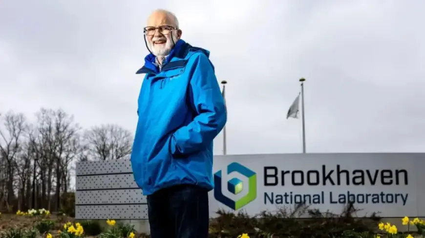BNL Scientist Secures Prestigious Physics Breakthrough Prize
