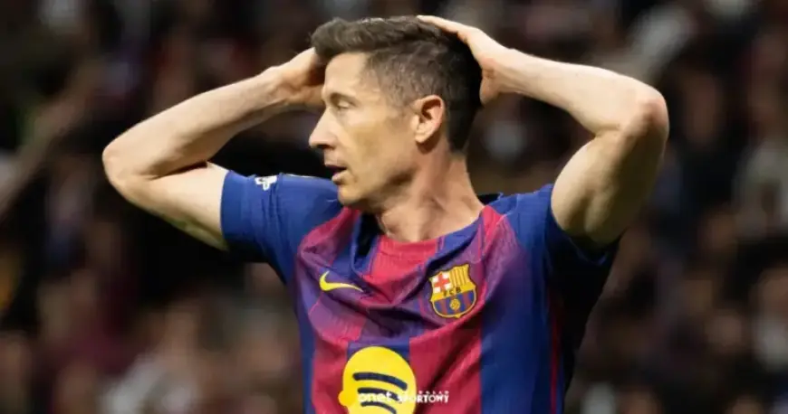Robert Lewandowski Apologizes as Barcelona Targets Him
