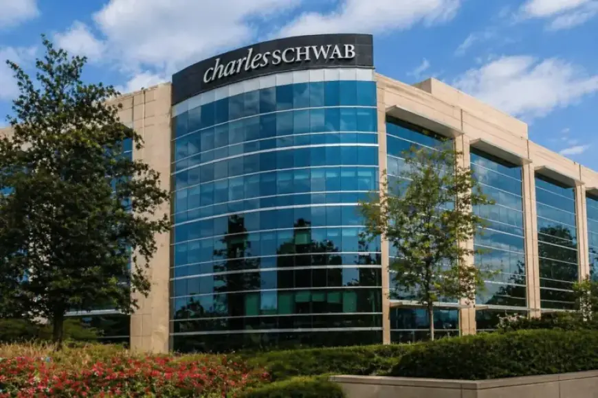 SCHD ETF Climbs as Dividend Trade Revives, Yields 12.5% to Early Investors