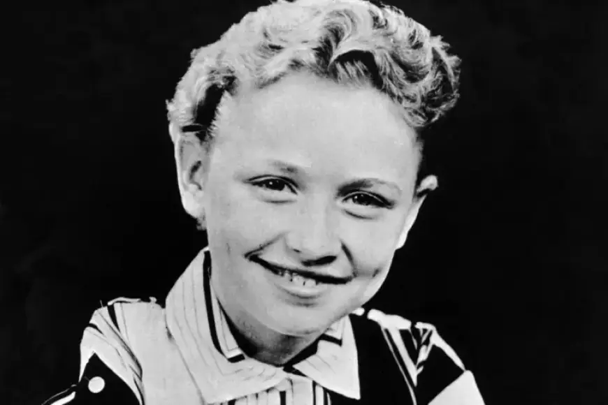 Dolly Parton Debuts Her First Single: A Milestone Release