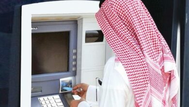 أسباب تعليق تجميد الحسابات البنكية للعملاء في السعودية